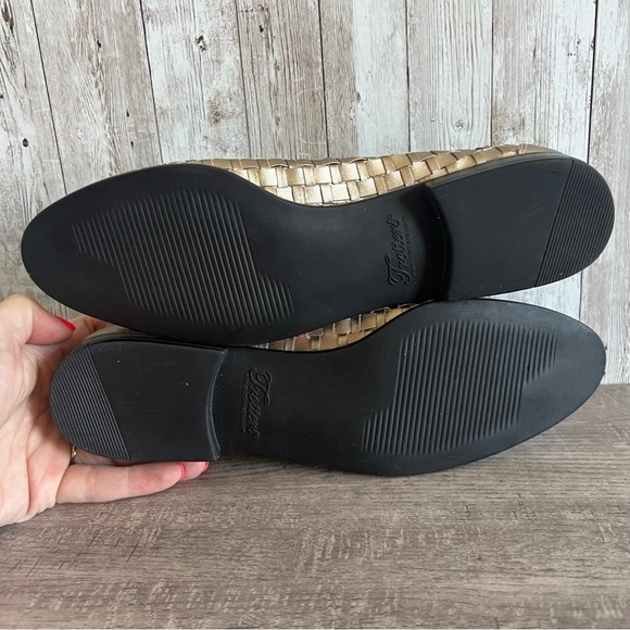 Trotters Gold Woven Loafers 8 Narrow - Picture 6 of 6